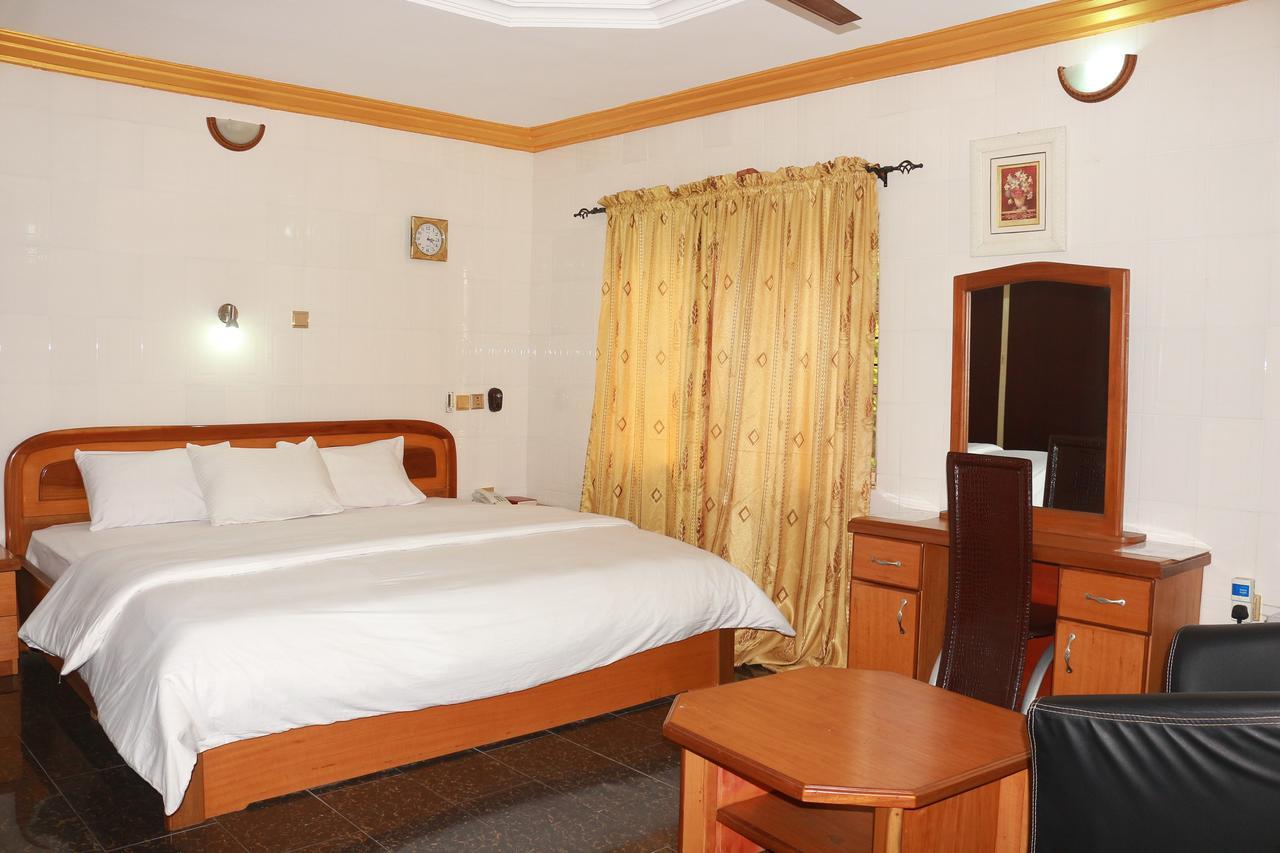 Cute Villa Hotel And Suites Uyo Extérieur photo
