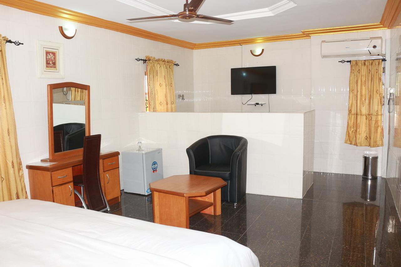 Cute Villa Hotel And Suites Uyo Extérieur photo